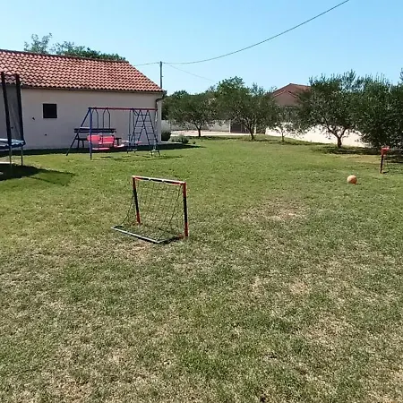 Tuta Vikendica Polaca